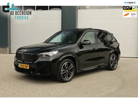 BMW IX1 XDrive30 Launch Edition 67 kWh M-Sport Pano Carplay Head-Up Harman Kardon