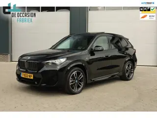 BMW IX1 XDrive30 Launch Edition 67 kWh M-Sport Pano Carplay Head-Up Harman Kardon