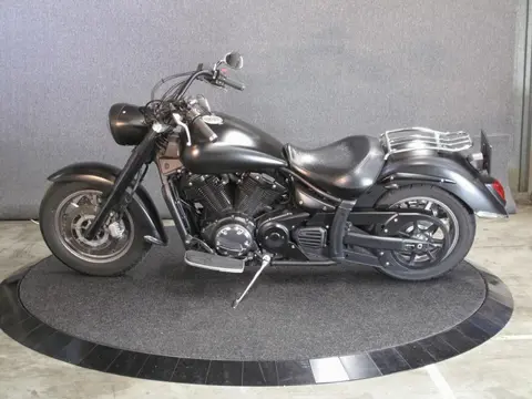 Yamaha XVS1300A Midnight Star Lage kilomterstand (bj 2014)