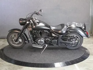 Yamaha XVS1300A Midnight Star Lage kilomterstand (bj 2014)