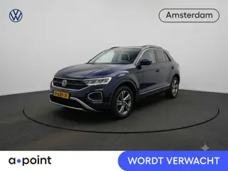 Volkswagen T-Roc 1.5 TSI Life 75 Edition 150 pk Automaat (DSG) | Navigatie via App | Trekhaak (afnee