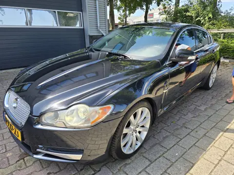 Jaguar XF 2.7 D V6 Luxury display valt uit (bj 2008)