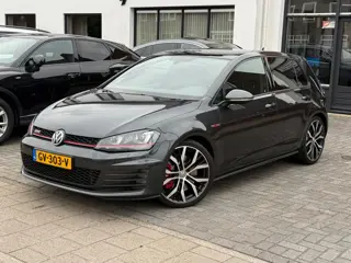 Volkswagen Golf 2.0 TSI GTI Performance, Stoelverwarming,Panoramadak,Stoelverwarming,19 Inch.L.M.Vel
