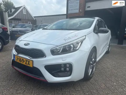 Kia Cee'd 1.6 GT First Edition 240 Pk NAVI-CRUISE-CLIMA-PANORAMADAK-UNIEK