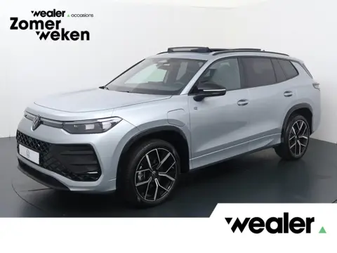 Volkswagen Tayron 1.5 eHybrid R-Line Edition | 272 PK | SoH 97% | Trekhaak | Panoramadak | Area view