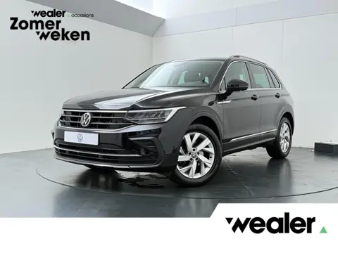 Volkswagen Tiguan 1.5 TSI Life | 150 PK | Trekhaak wegklapbaar | Adaptive Cruise Control | Climate c