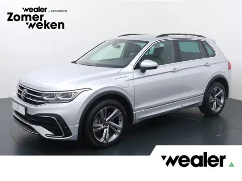Volkswagen Tiguan 1.4 TSI eHybrid R-Line Business+ | 245 PK | SoH 97% | Matrix LED koplampen | Achte