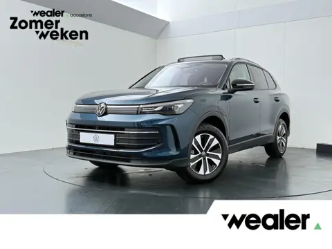 Volkswagen Tiguan 1.5 eHybrid Life Edition | 204 PK | SoH 99% | Trekhaak | Panoramadak | Area view 3
