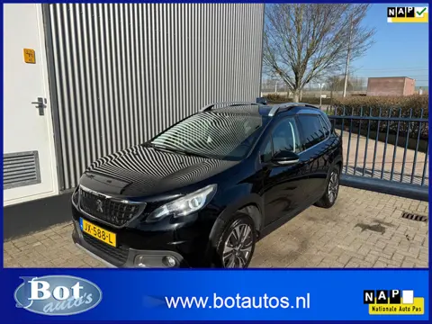 Peugeot 2008 1.2 PureTech Allure NAVI / ECC / CRUISE / SENSOREN / PANODAK / TREKHAAK