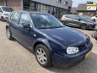 Volkswagen Golf 1.6-16V 2003 € 700.- 5 Drs. Apk tot 10-11-2026
