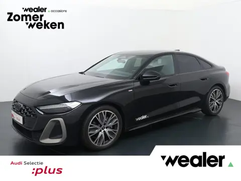 Audi A5 Limousine Edition One 35 TFSI 150 pk | S-line | Sportstoelen | LED-koplampen | Achteruitrijc
