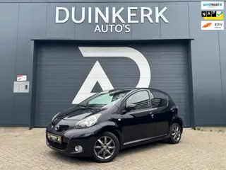 Toyota Aygo 1.0-12V Dynamic Navigator | Airco | Elektrische ramen | Elektrische deurvergrendeling | 