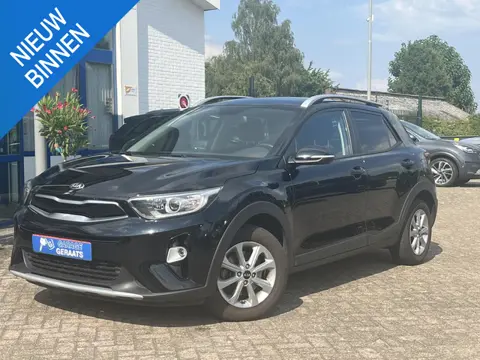 Kia Stonic 1.2 MPi ComfortLine Stoel/stuurverwarming, Parkeersensoren achter, Trekhaak, Bluetooth vo