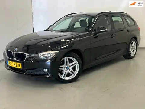 BMW 3-serie Touring 316d Sport / Navi / Clima / Bluetooth