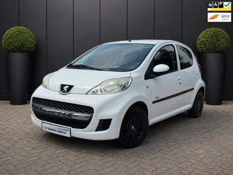 Peugeot 107 1.0-12V Millesim 200 APK 18-08-2027 GROOT SCHERM 5 DEURS