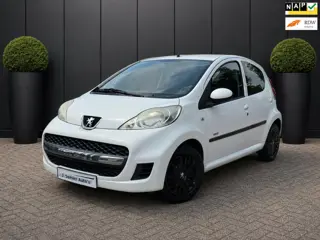 Peugeot 107 1.0-12V Millesim 200 APK 18-08-2027 GROOT SCHERM 5 DEURS