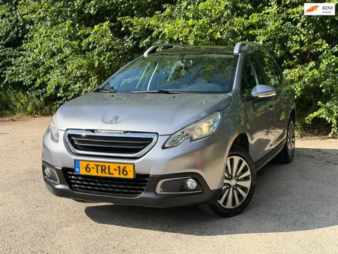 Peugeot 2008 1.2 VTi Active | Cruise control + Navi + Automaat Nu € 4.950,- !!!
