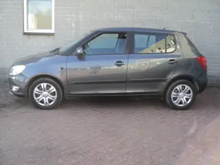 Skoda Fabia 1.2 TSI AIRCO NAVI AIRCO TREKHAAK BJ2011