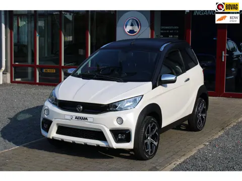 Aixam Brommobiel e Crossover Premium CAMERA PDC WEBASTO STANDKACHEL SLECHTS 2898 KM