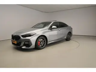 BMW 2 Serie Gran Coupe 218i | M-Sportpakket | LED | HUD | Panoramadak | Sportstoelen | Stoelverwarmi