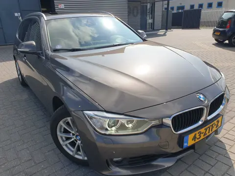 BMW 3-serie Touring 320i High Executive