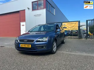 Ford Focus Wagon 1.6-16V Futura In de opties! APK Vol Jaar