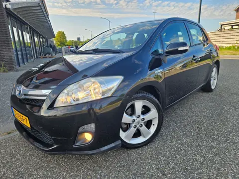 Toyota Auris 1.8 Full Hybrid Executive GARANTIE