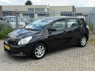 Toyota Verso 1.6 VVT-i Aspiration 2e eigenaar NL AUTO NAP! NAVI l Cruise l Trekhaak l LMV l AIRCO EC