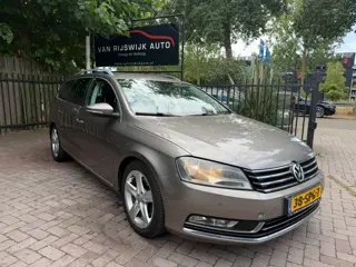 Volkswagen Passat Variant 2.0 TDI Highline BlueM 4Motion Leder EX BPM