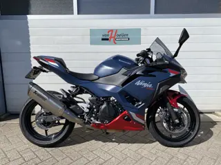 Kawasaki NINJA 500 SE AKRAPOVIC EDITION! (bj 2026)