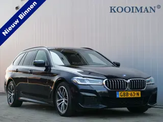BMW 5 Serie Touring 530e High Executive 292 Pk Automaat Leer / Navi / DAB / Apple Carplay / Camera /