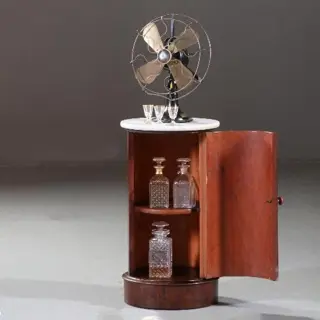 Gaaf Cilindrisch nachtkastje ±1850 mahonie met marmer
