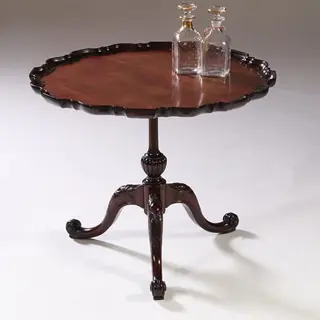 Antieke bijzettafel / Wijntafel / salontafelhoogte ca. 1870 rond en sterk geschulpt