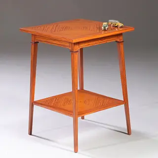 Satijnhouten bijzettafel ca 1890  met gevierendeelde bladen en ingelegde biezen