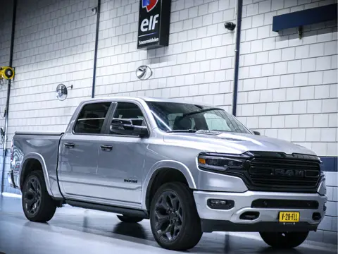 Dodge Ram 1500 Limited Night | Nieuw geleverd en onderhouden
