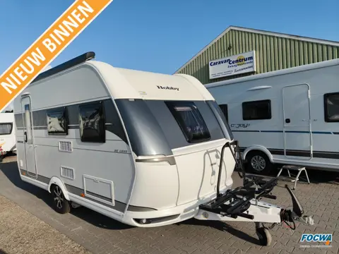 Hobby De Luxe 440 SF Blackline Mover Dwarsbed