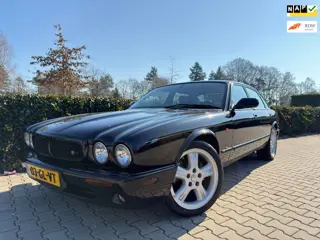 Jaguar XJ R Sport 3.2 V8 Executive , Automaat , Clima / Cruise / Leder / Pdc / 18 Inch Lm Velgen.