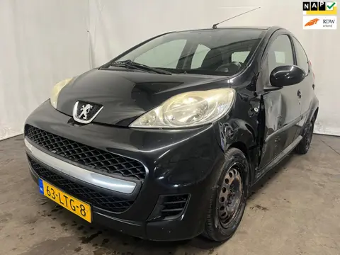 Peugeot 107 1.0-12V XS - Schade