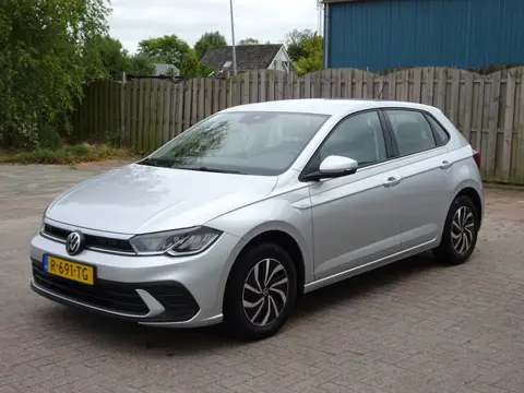 Volkswagen Polo 1.0 TSI Life Airco, navigatie, cpple carplay, licht metalen velgen, cruise controle,