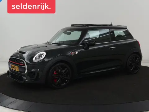 Mini Cooper 2.0 John Cooper Works | 231pk | Panoramadak |  Harman/Kardon | Full LED | Sportstoelen |