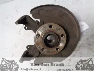 Skoda Fabia Hatchback 1.0 12V 2015-2021 Fusee links voor