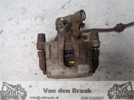 Mazda 5 1.8 16V 2005-2010 Remklauw rechts achter