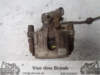 Mazda 5 1.8 16V 2005-2010 Remklauw rechts achter
