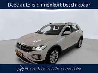 Volkswagen T-Roc 1.5 TSI Life Business Ascot grey | Stoelverwarming | Keyless | Navigatie | Acc