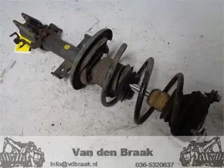 Renault Clio IV Estate 1.2 16V 2013-2021 Schokbreker links voor