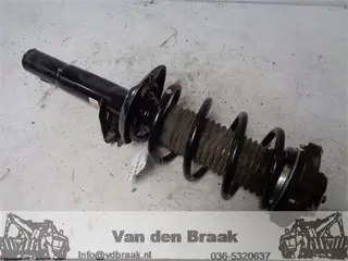 Audi A3 1.6 8V 2003-2008 Veerpoot voorzijde