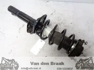 Audi A3 1.6 8V 2003-2008 Veerpoot voorzijde