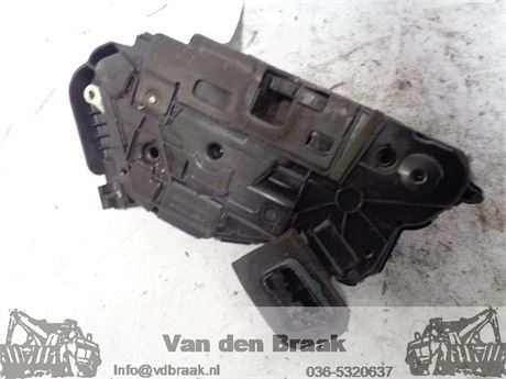 Skoda Fabia Hatchback 2015-2021 Deurslot links voor