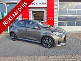 Toyota Yaris 1.5 Hybrid Dynamic (bj 2023, automaat)