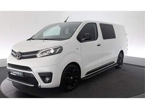 Toyota ProAce Worker 2.0 D-4D Black Line DC | 5 Zitplaatsen | Luxe uitvoering
